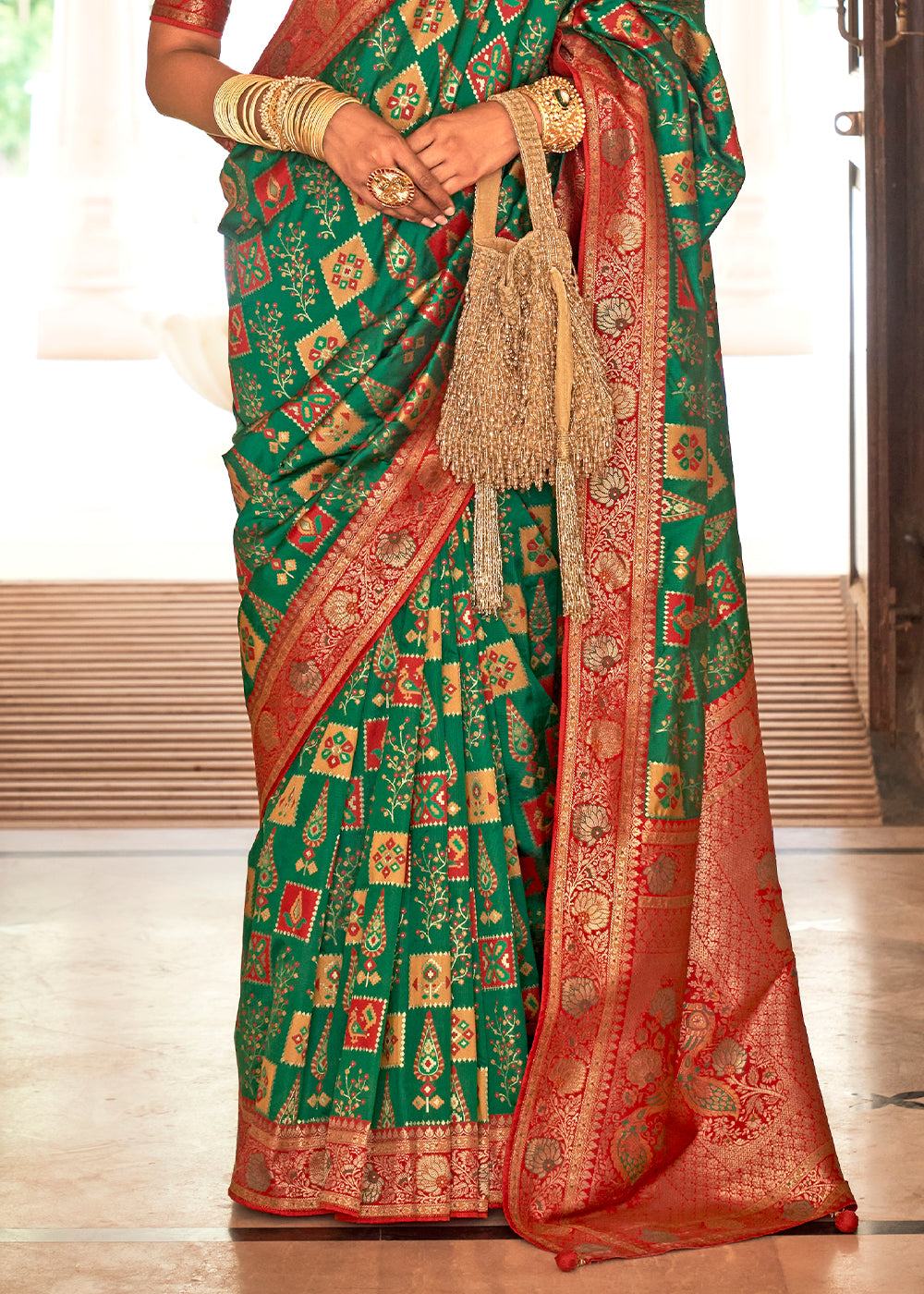 Dark Green Zari Woven Traditional Banarasi Silk Saree