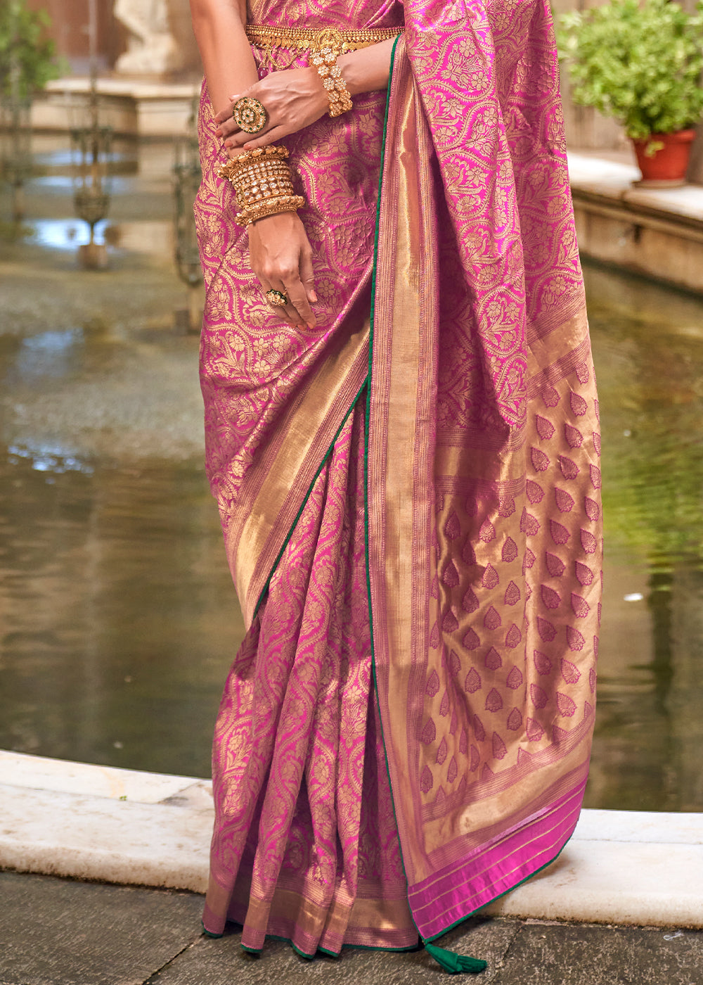 Bubblegum Pink Zari Woven Banarasi Silk Saree