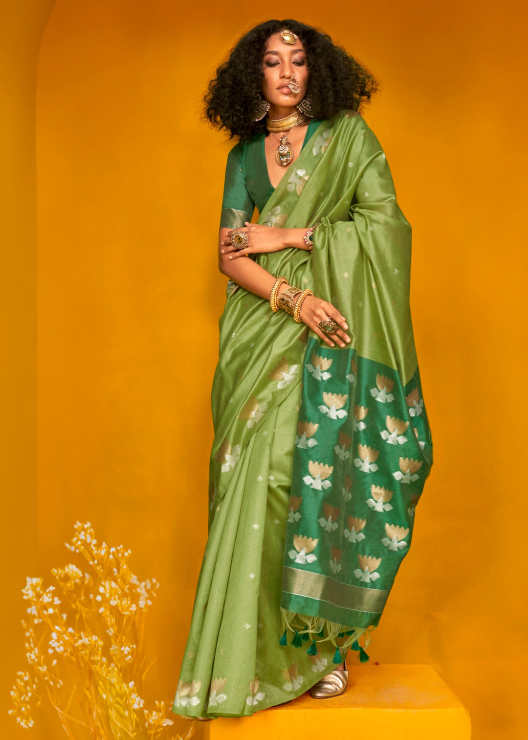 Green Tussar Handloom Weaving Silk Saree