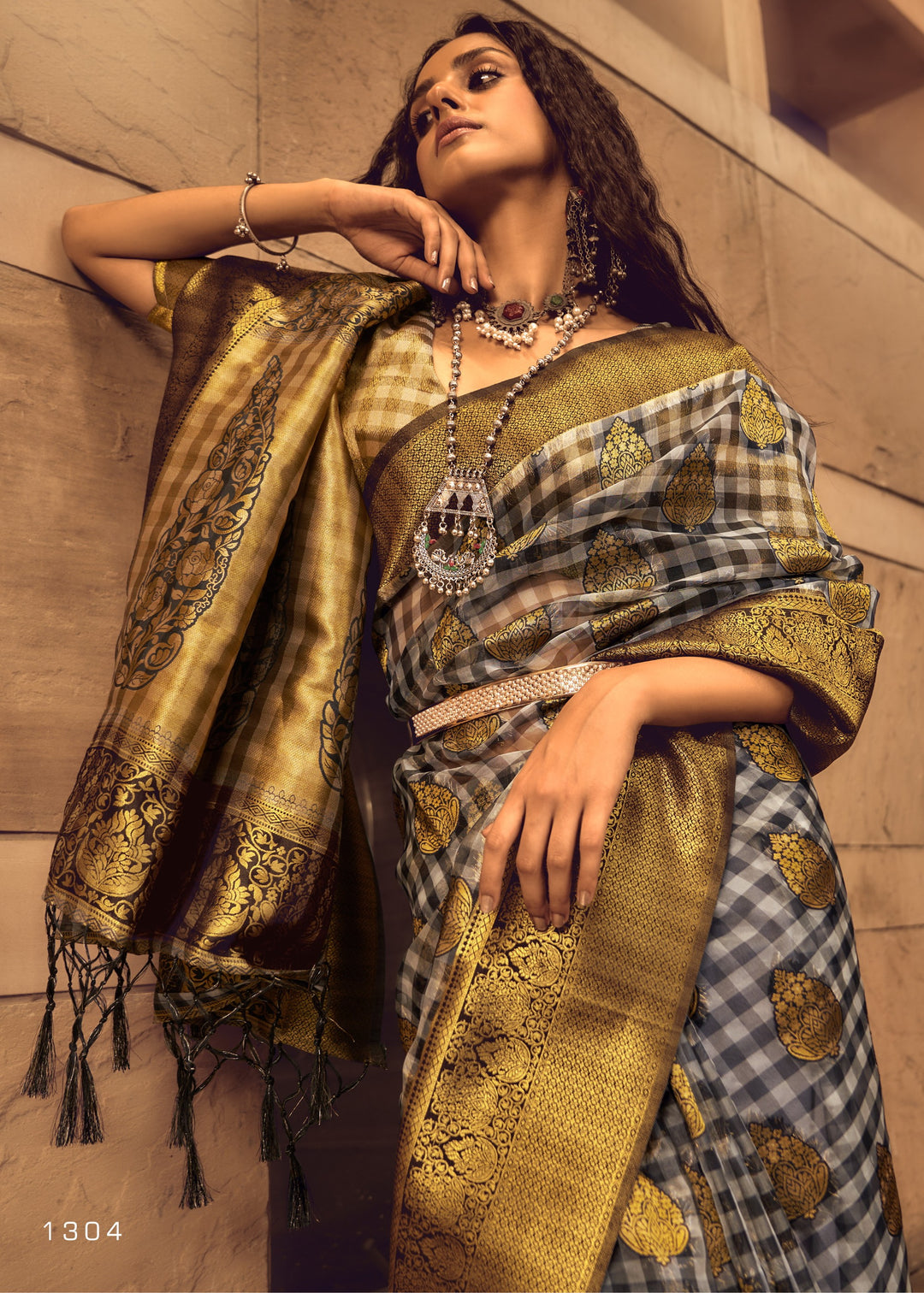 Olive Check Handloom Weaving Silk Saree