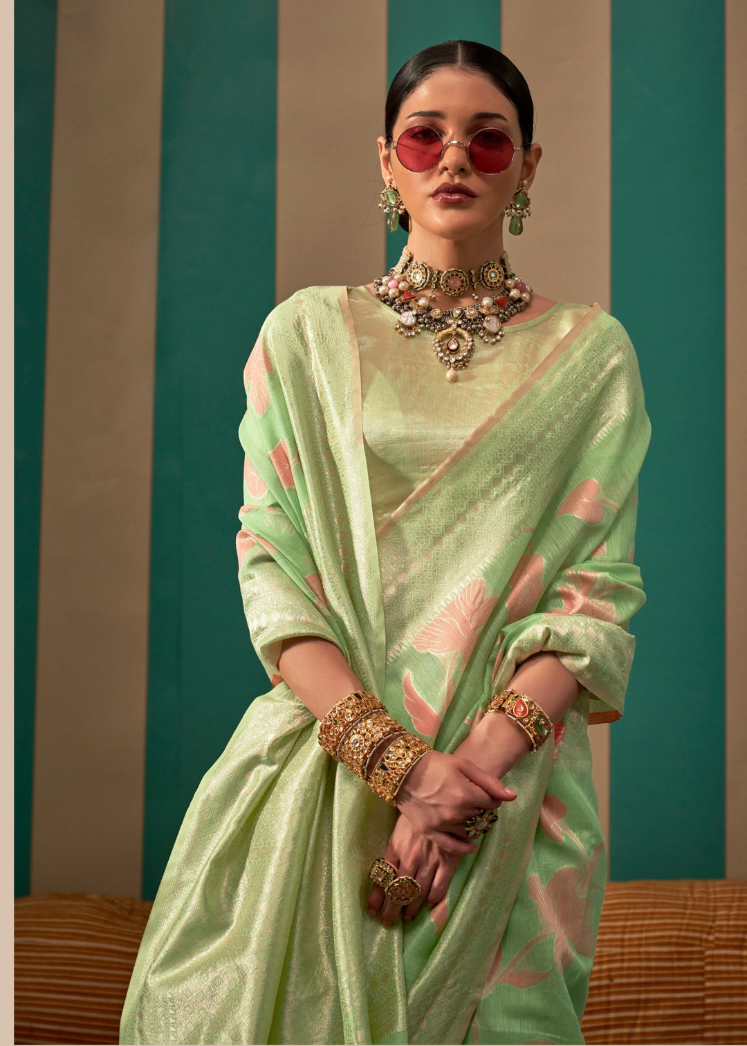 Light Green Handloom Weaving Linen Saree