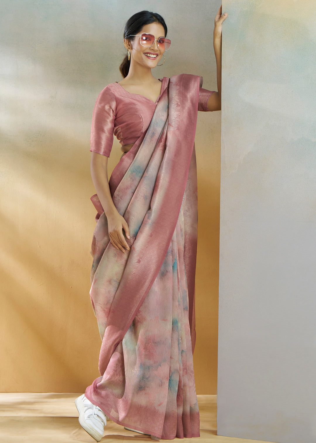 Creamy Pink Handloom Weaving Silk Saree