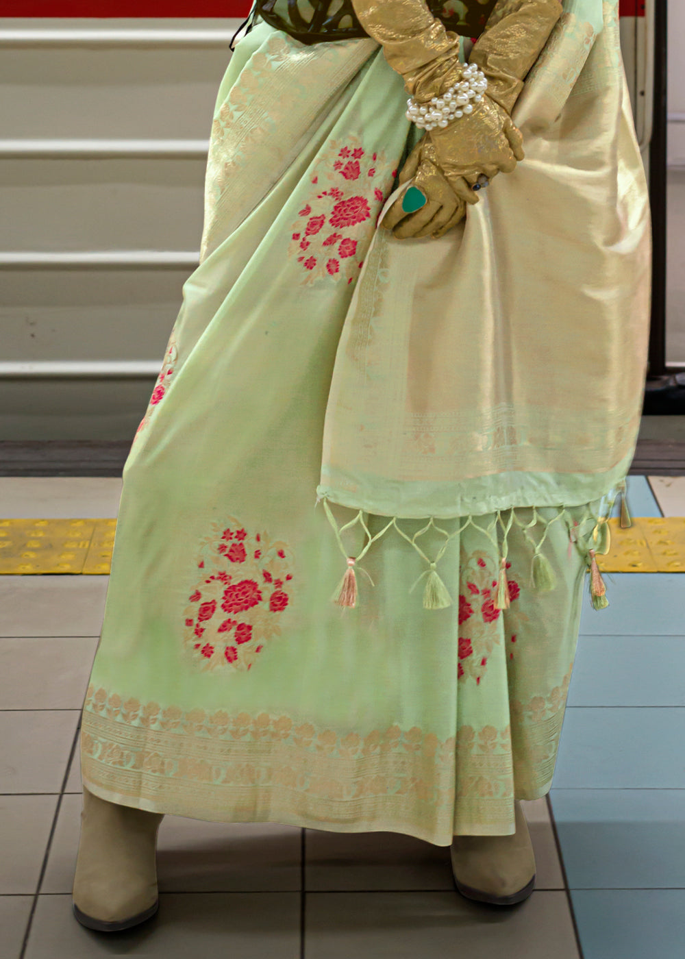 Pastel Green Handloom Woven Banarasi Silk Saree