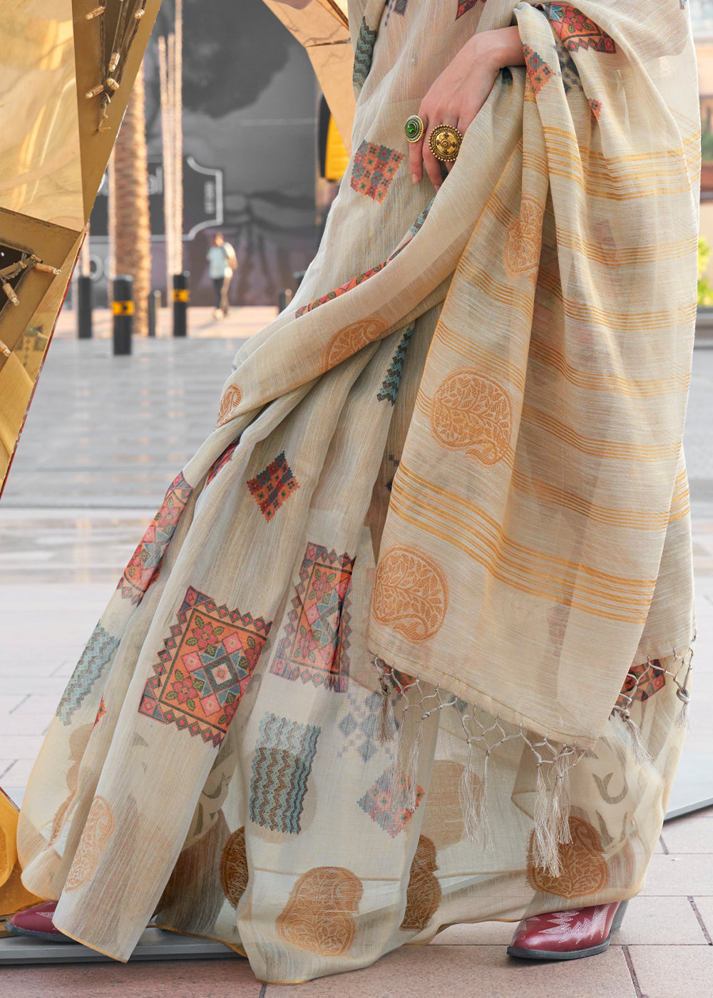 Concrete Grey Printed Handloom Zari Tissue Saree