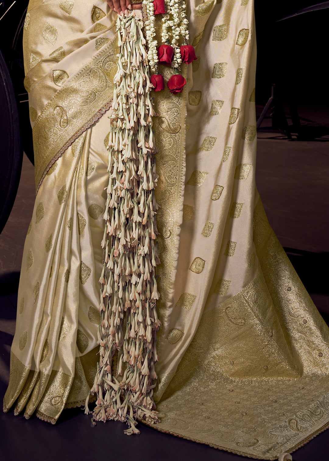 Pearl White Viscose Tissue Silk Saree with Handworked Pallu And Contrast Designer Blouse