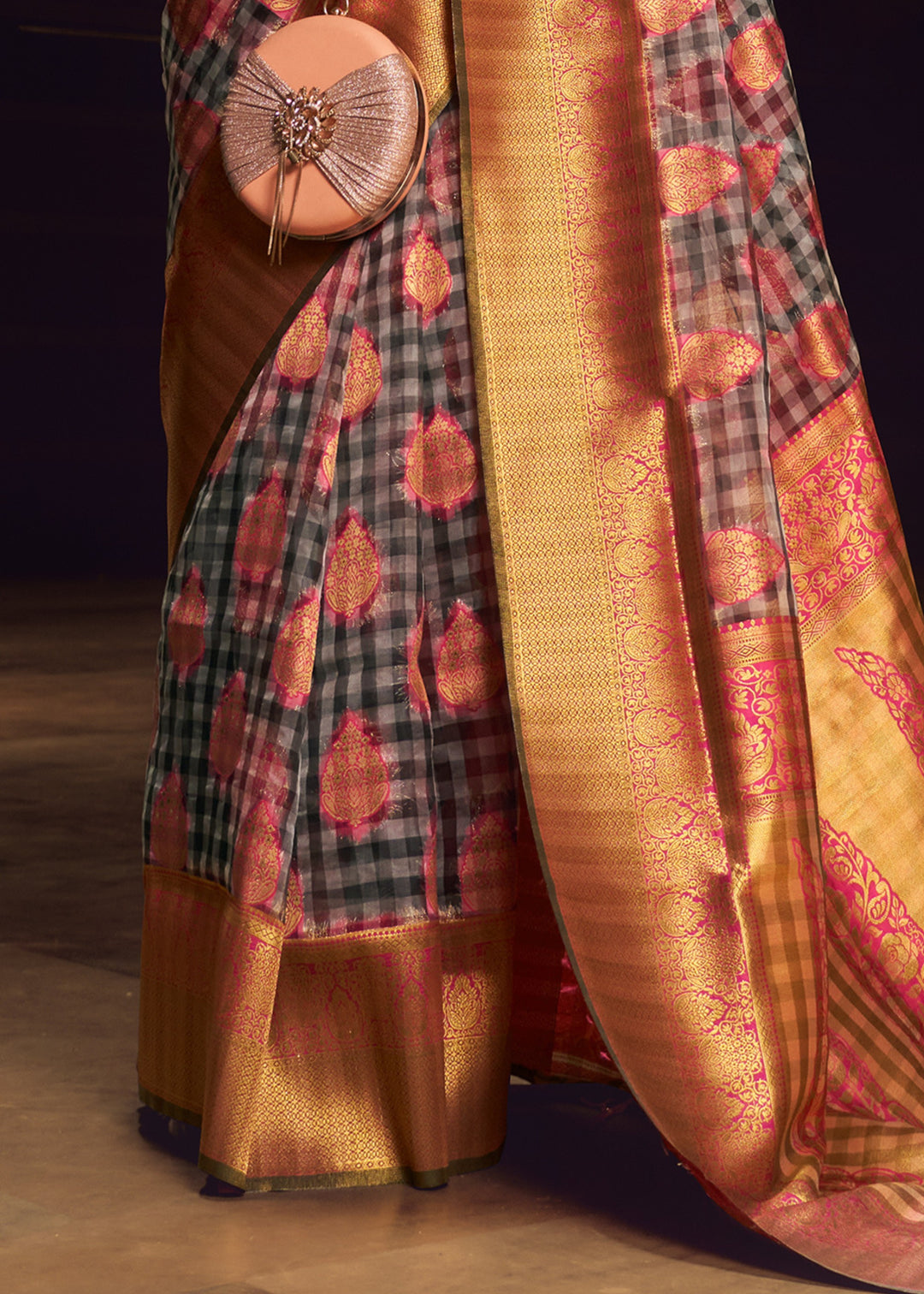 Pink Check Handloom Weaving Silk Saree