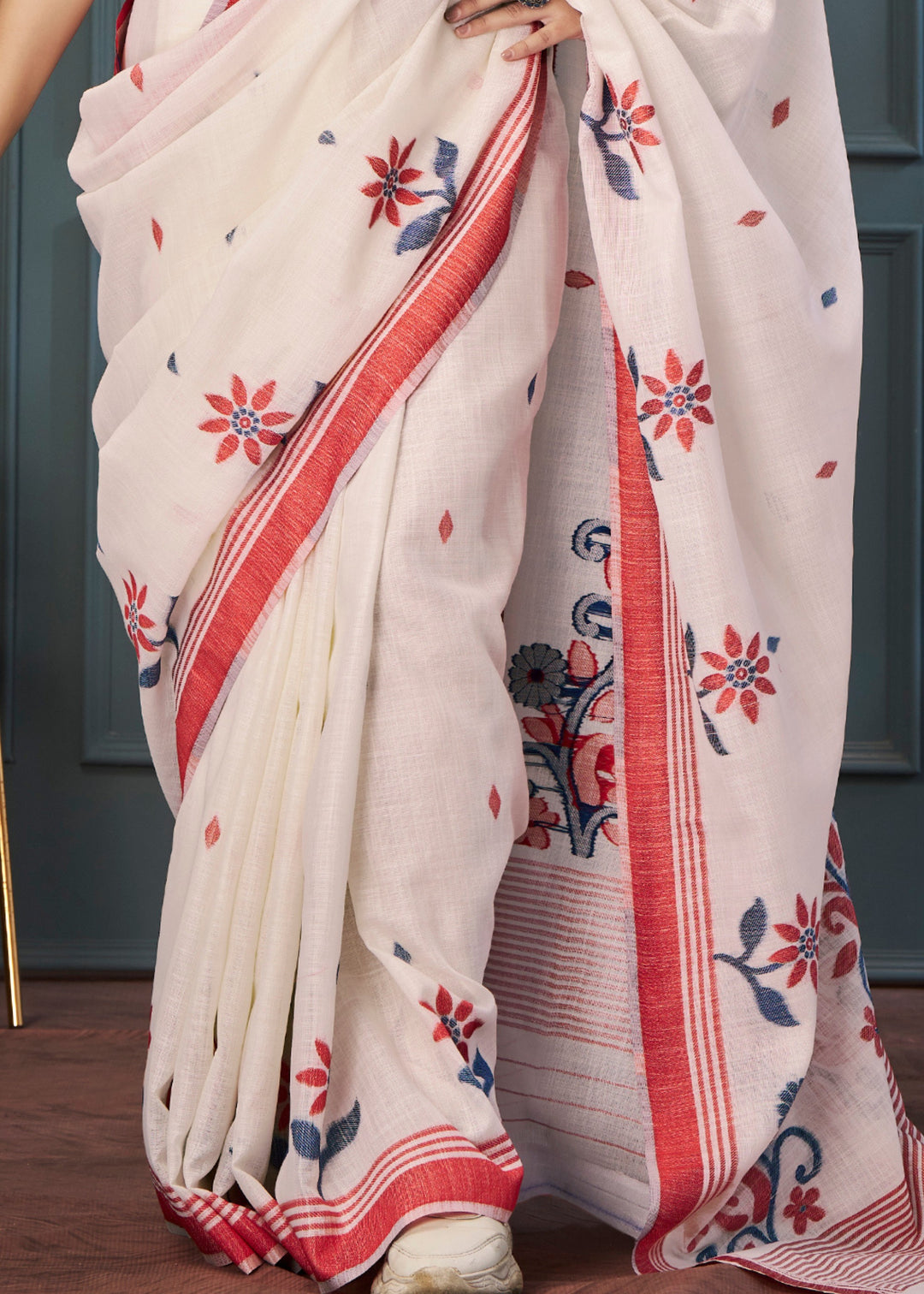 Pearl White Handloom Linen Silk Saree with Beautiful Weaving