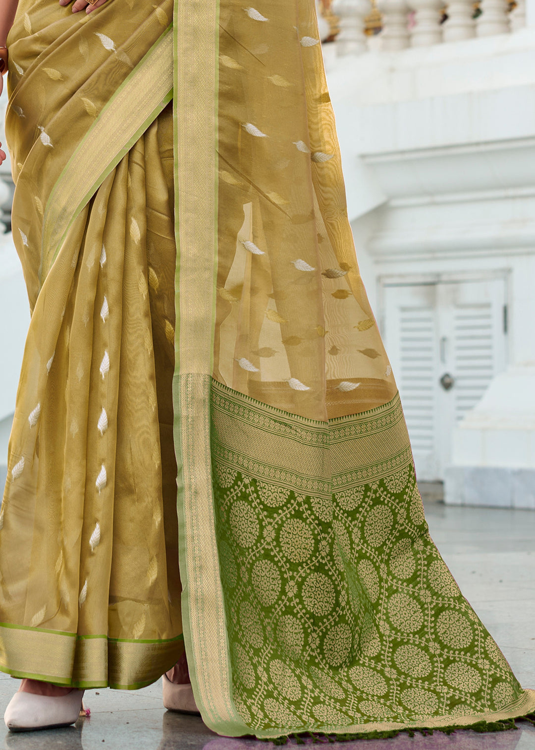 Mehendi Green Tissue Silk Saree With Zari Weaving And Contrast Blouse