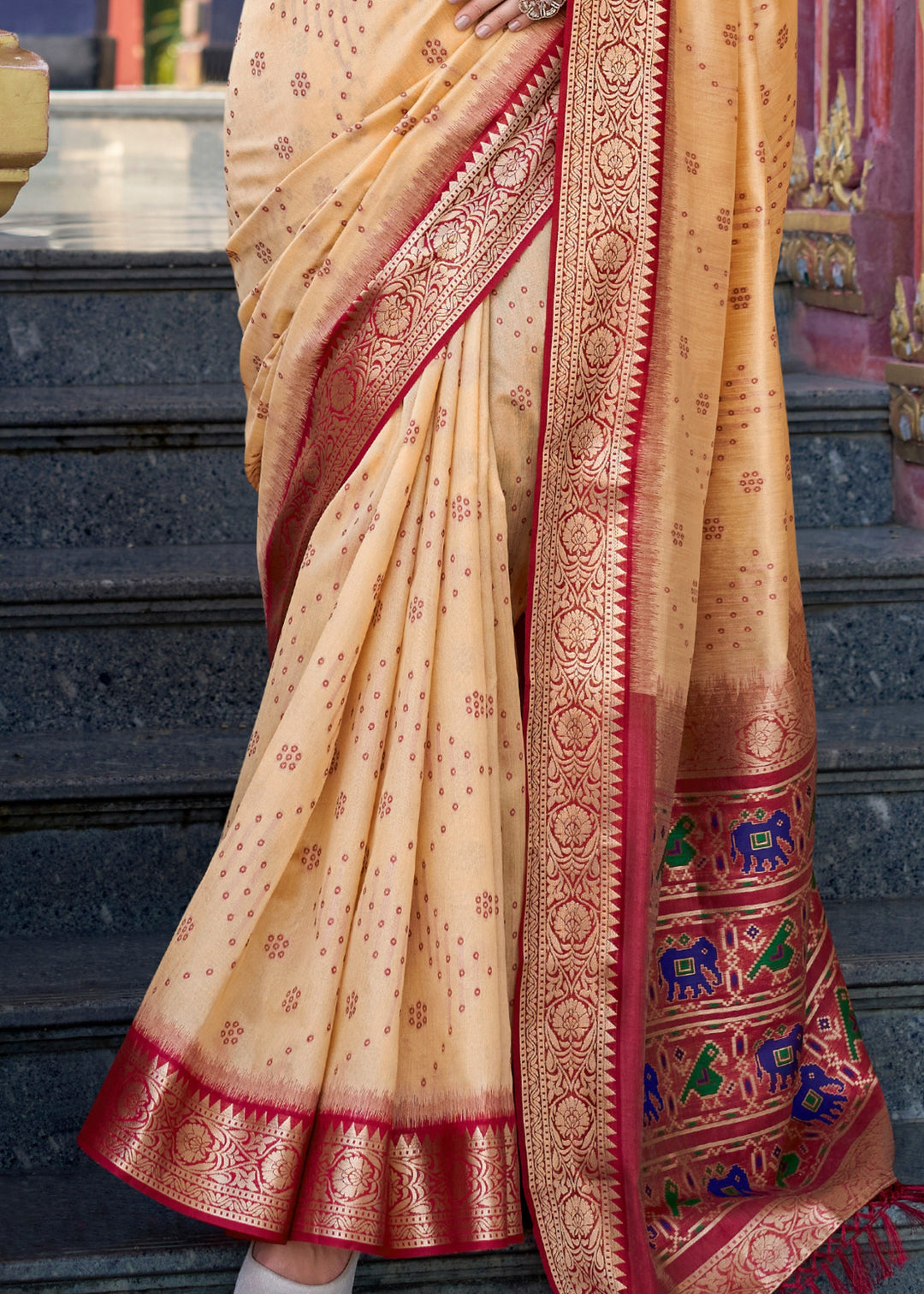 Cream Tusser Handloom Silk Saree With Zari Weaving Border & Patola Weaved Pallu