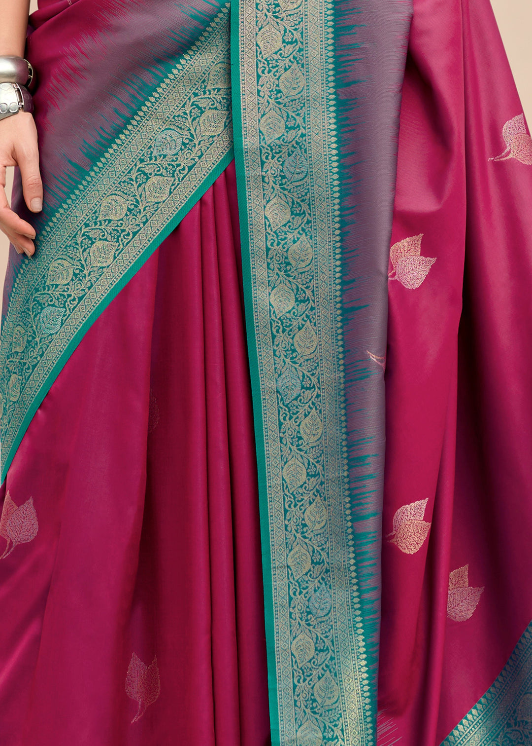 Raspberry Pink Soft Silk Saree with Amazing Zari Weaving