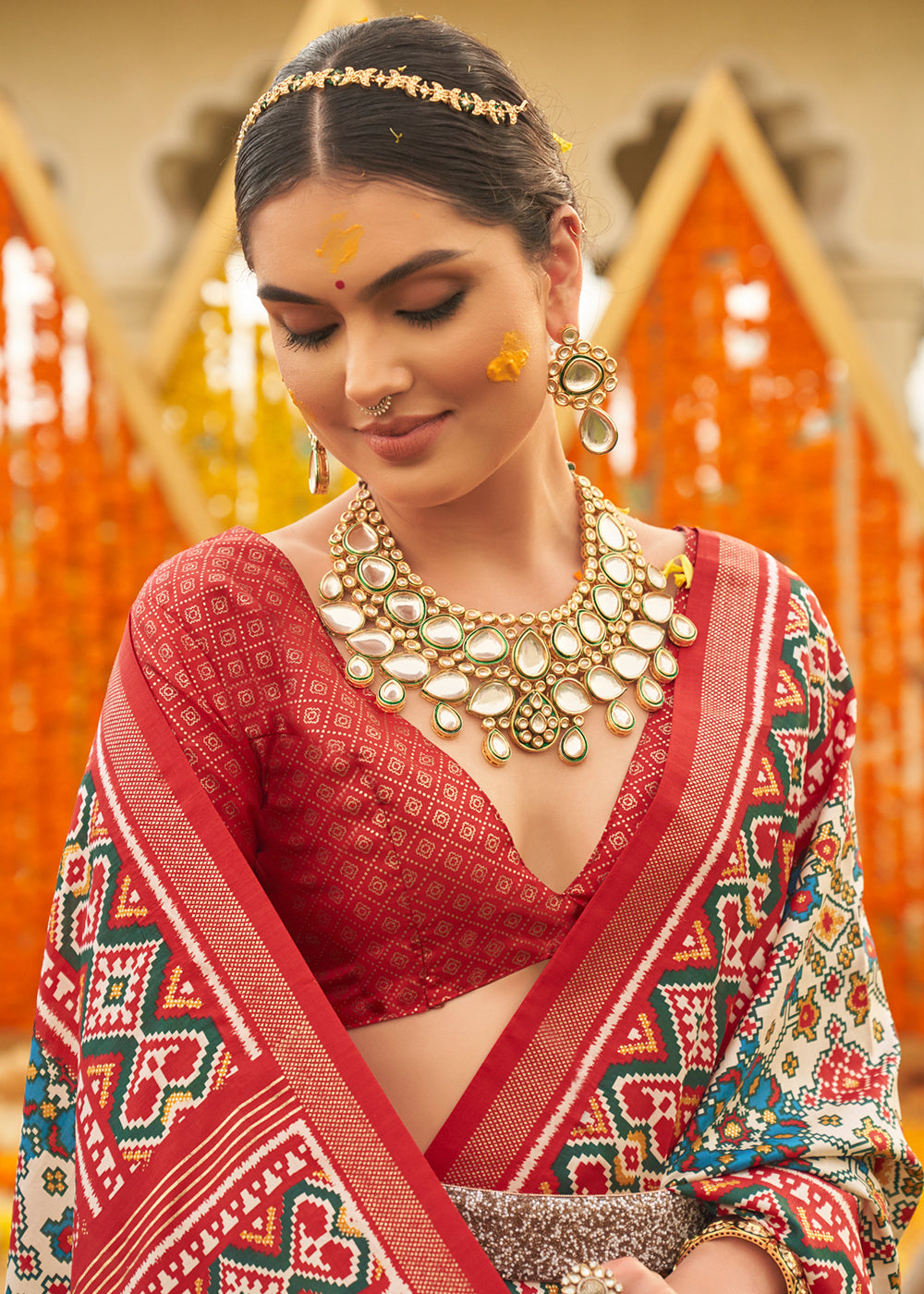 White & Red Patola Printed Sik Saree