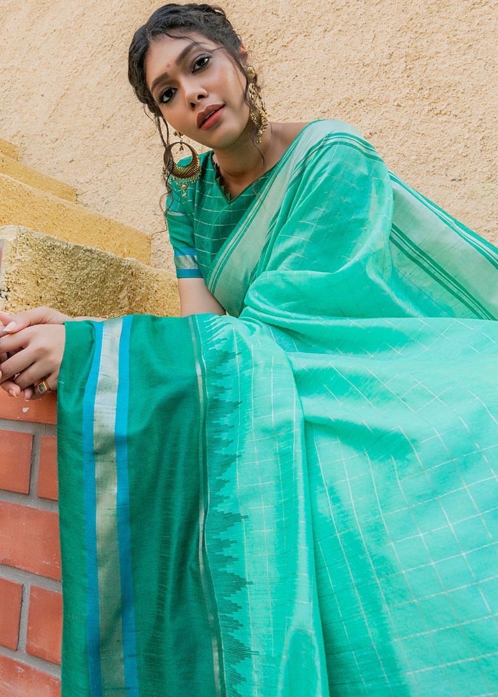 Emerald Green Zari Woven Banarasi Raw Silk Saree