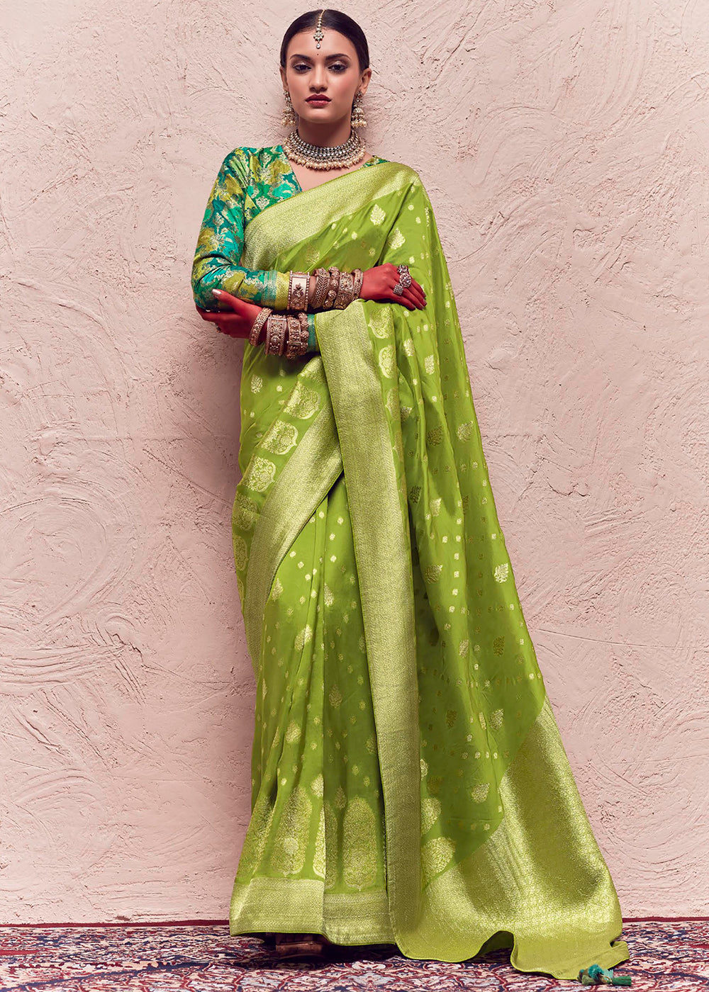 Dark Lime Green Zari Woven Dola Silk Saree With Zari Woven Blouse