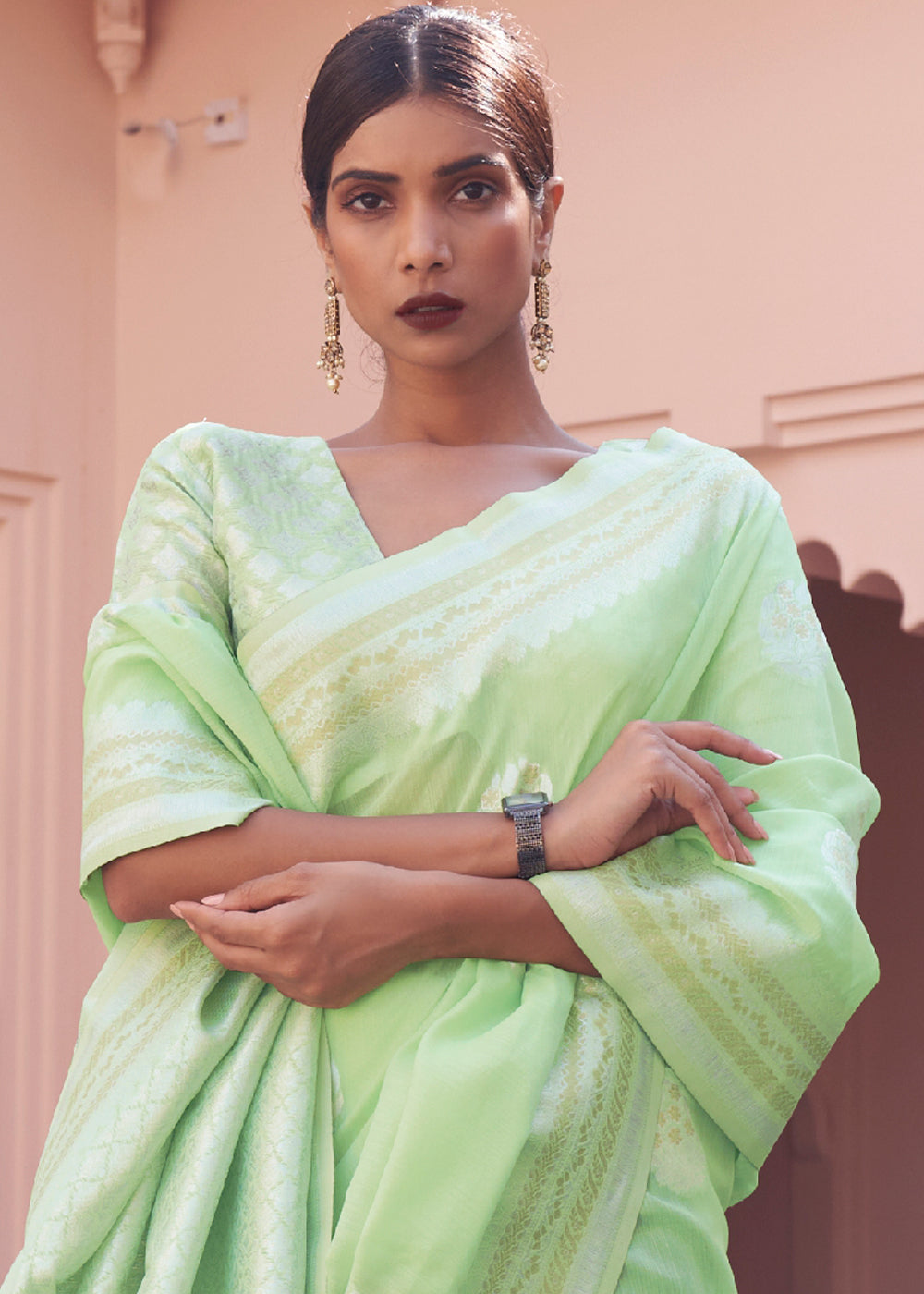 Chinoise Green Woven Linen Silk Saree