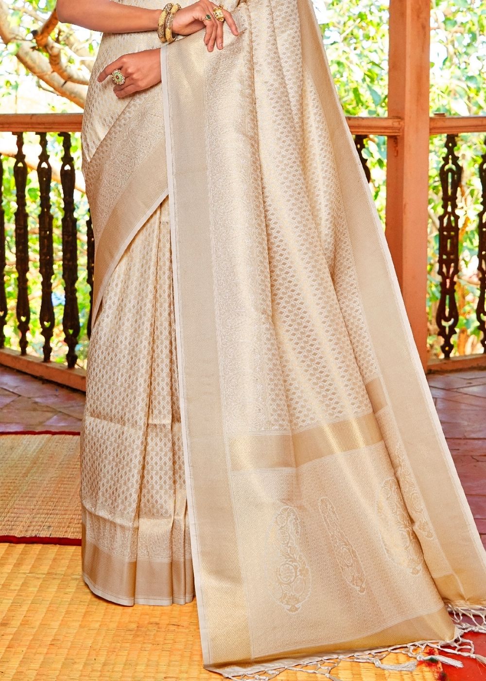 Ivory White Zari Woven Kanjivaram Silk Saree