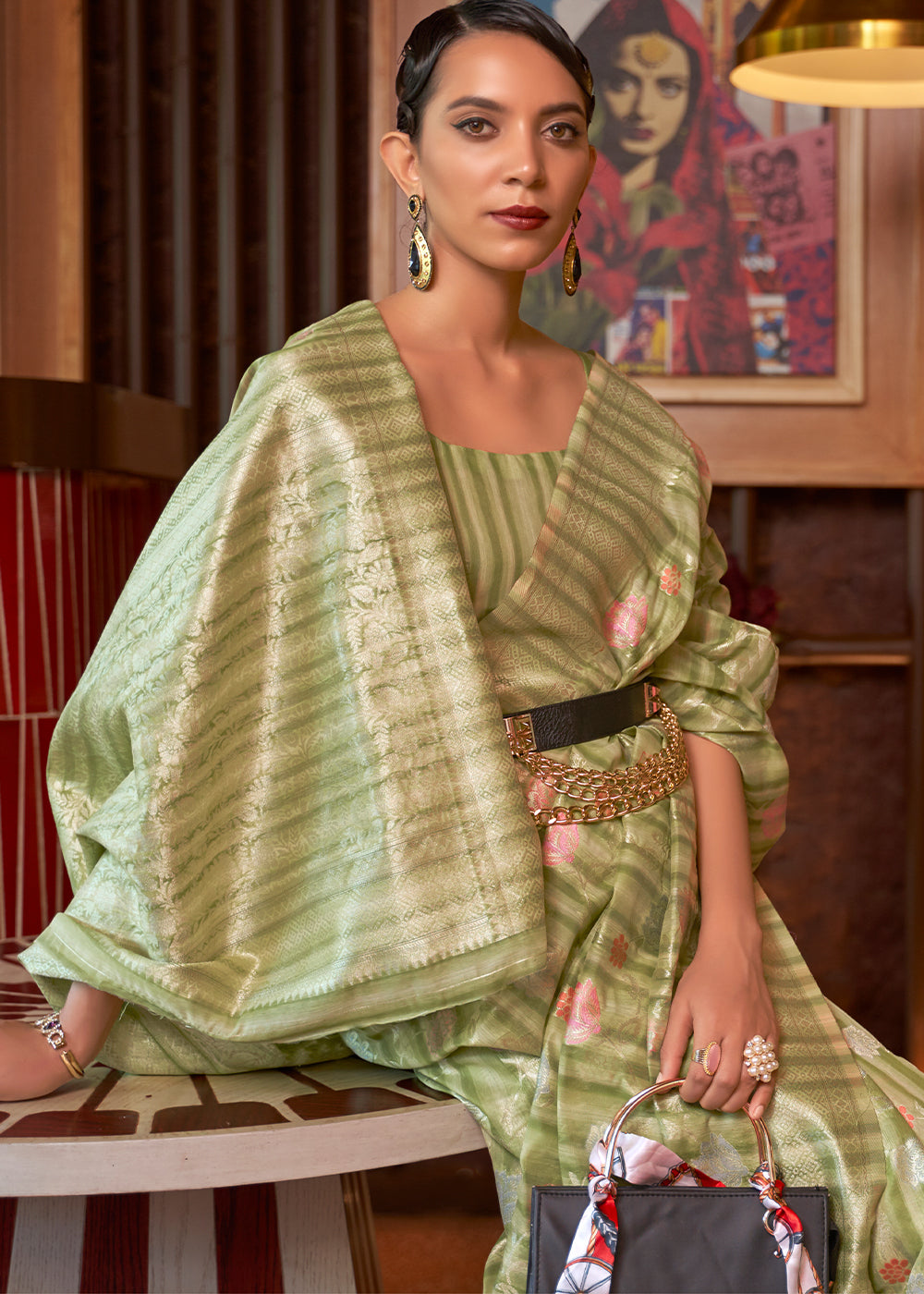 Shades Of Green Handloom Weaving Linen Silk Saree