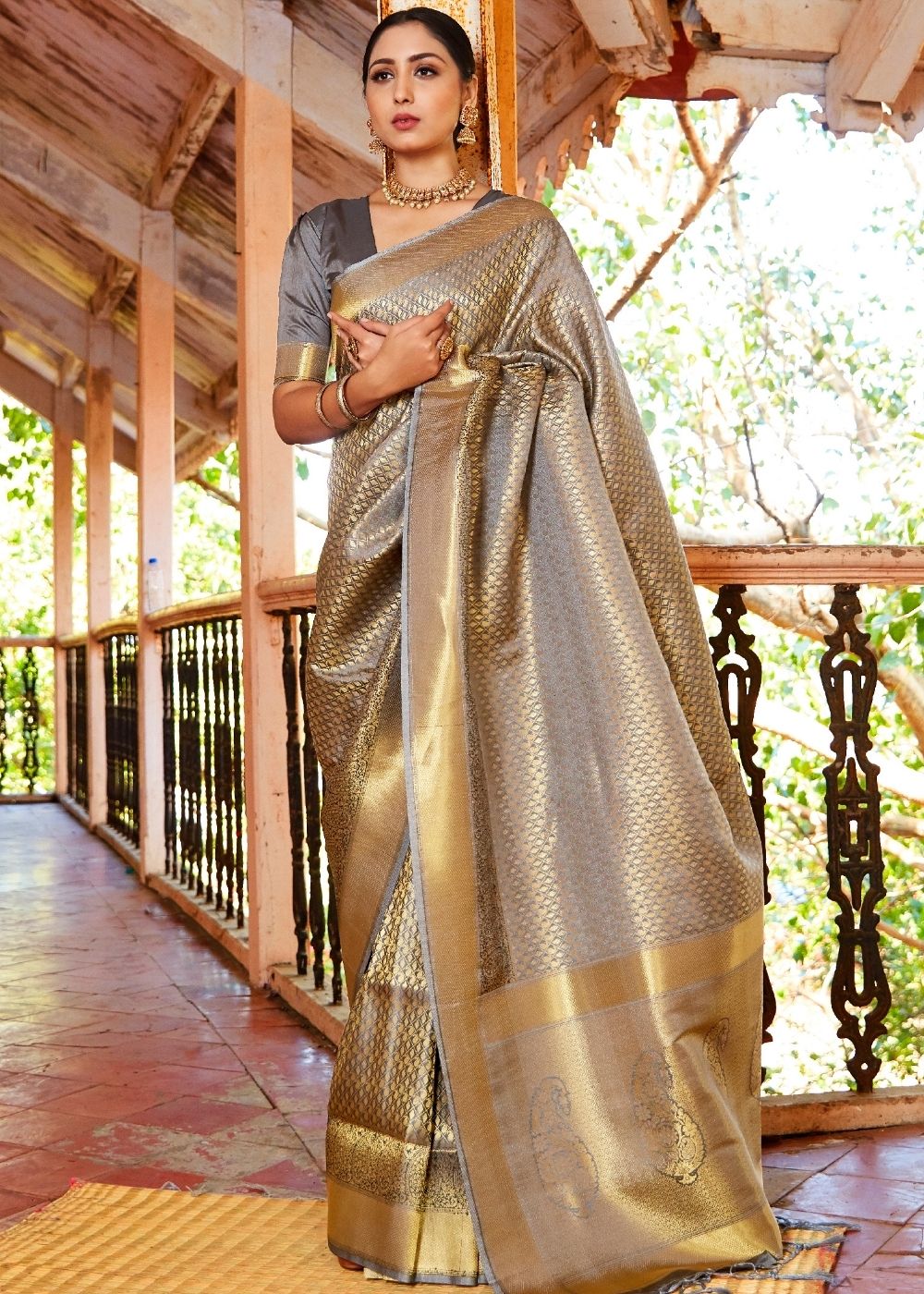 Dove Grey Zari Woven Kanjivaram Silk Saree