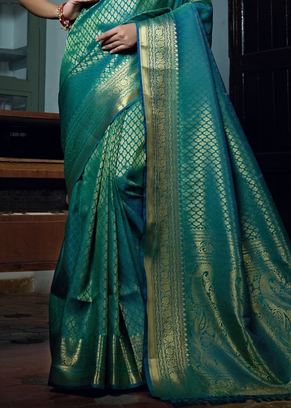 Pine Green Woven Kanjivaram Silk Saree