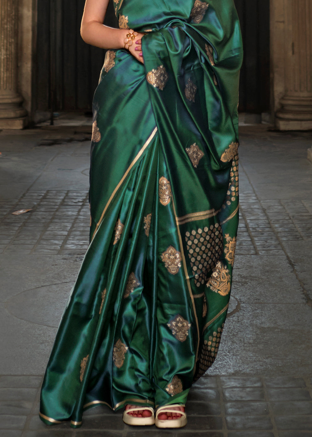 Dark Green Handloom Woven Satin Silk Saree