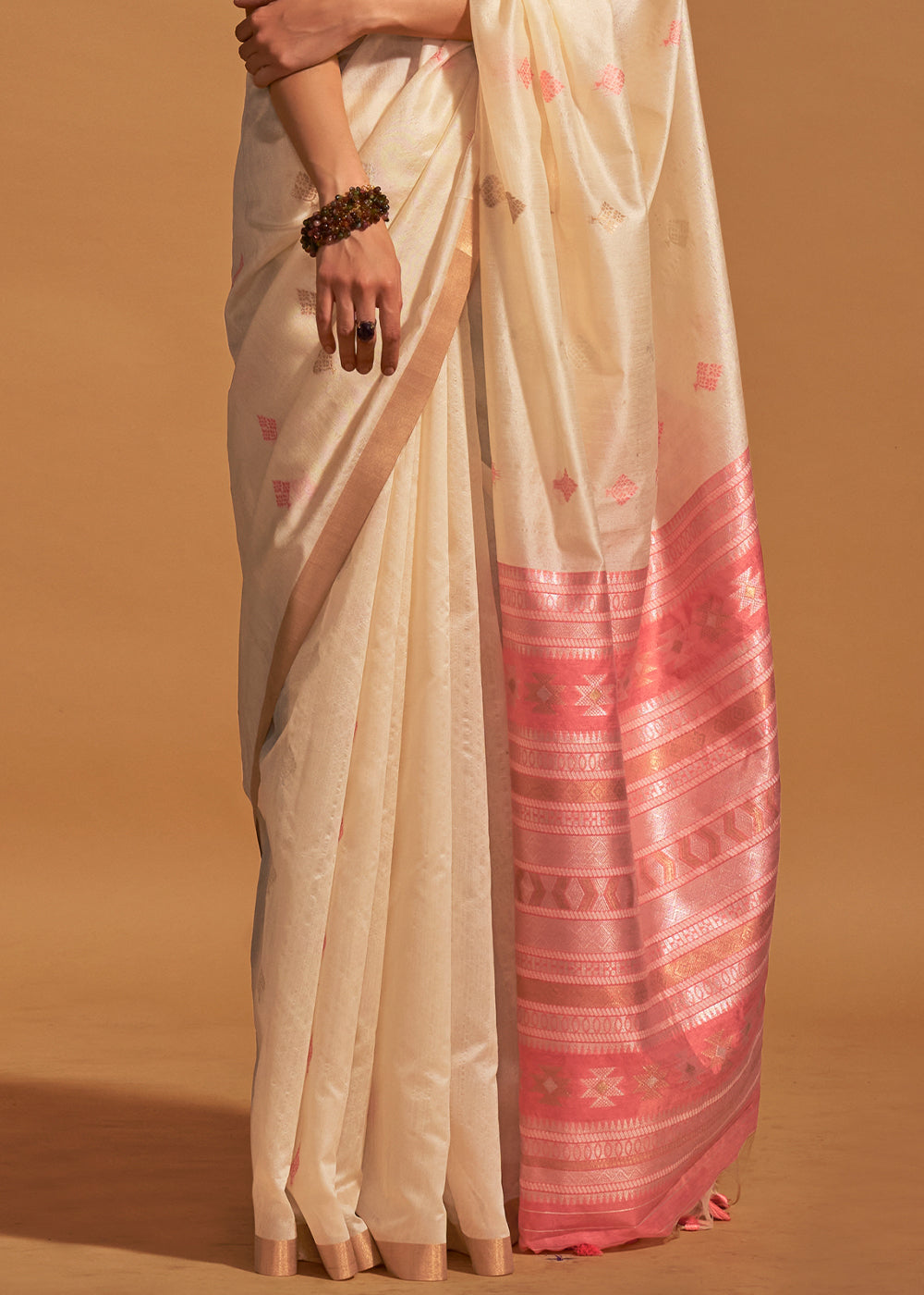 Cream White Handloom Woven Silk Saree : Top Pick