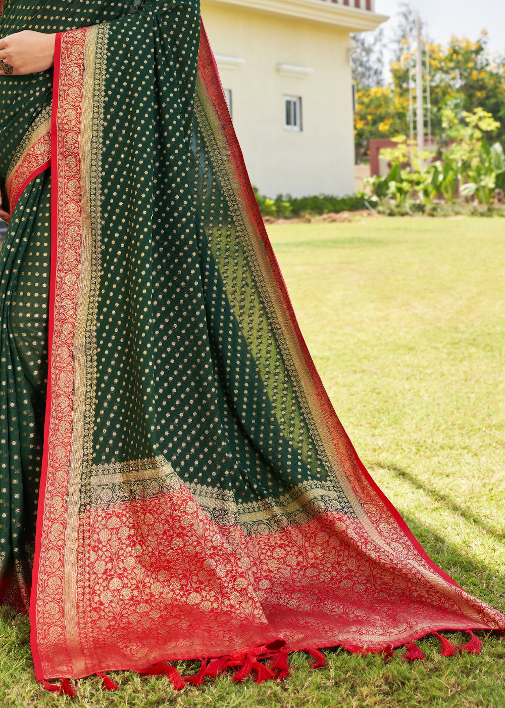 Forest Green Zari Woven Georgette Saree with Contrast Blouse & Pallu