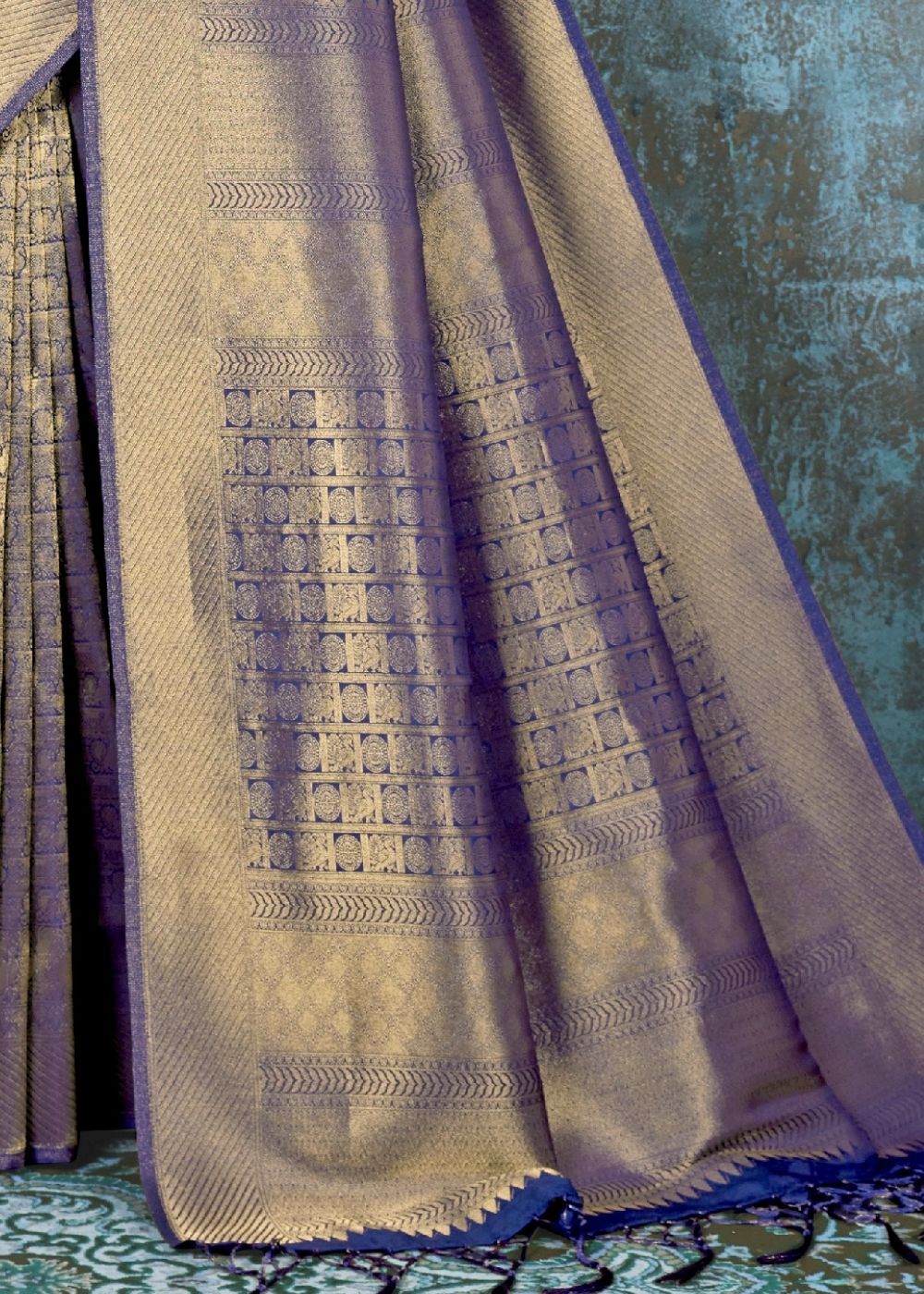 Midnight Blue Handloom Weave Kanjivaram Silk Saree : Special Wedding Edition