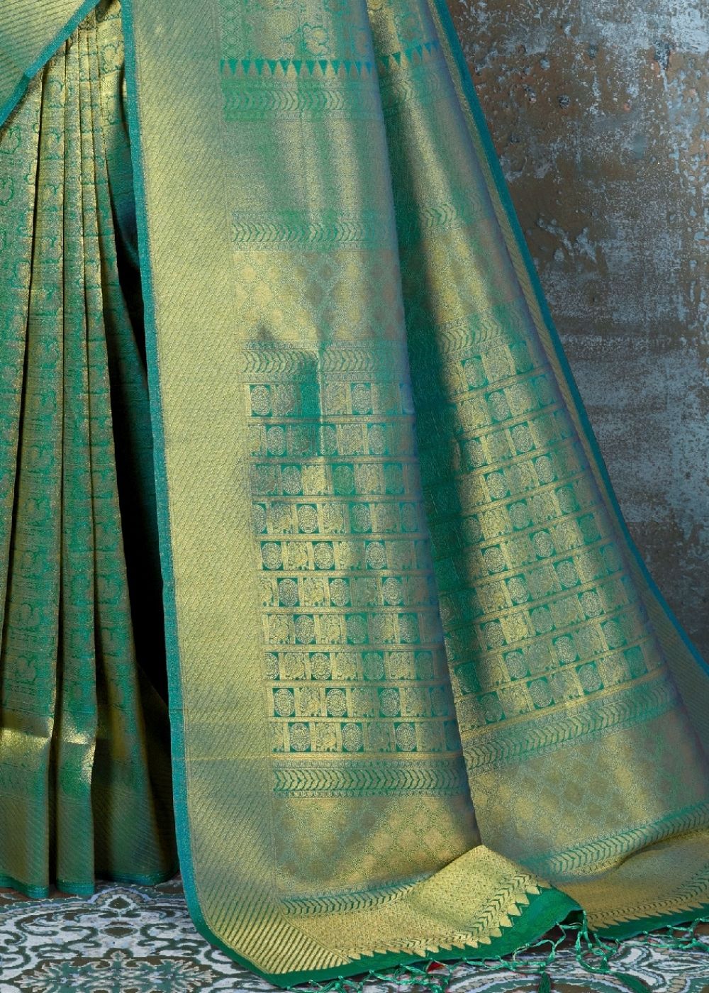 Forest Green Handloom Weave Kanjivaram Silk Saree : Special Wedding Edition