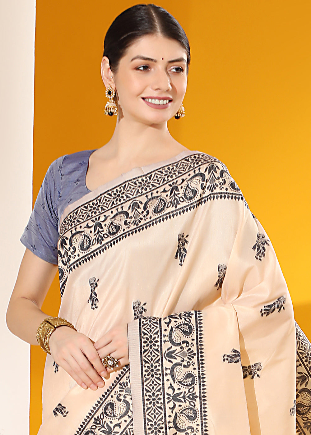 Parchment White Kalamkari Woven Handloom Raw Silk Saree