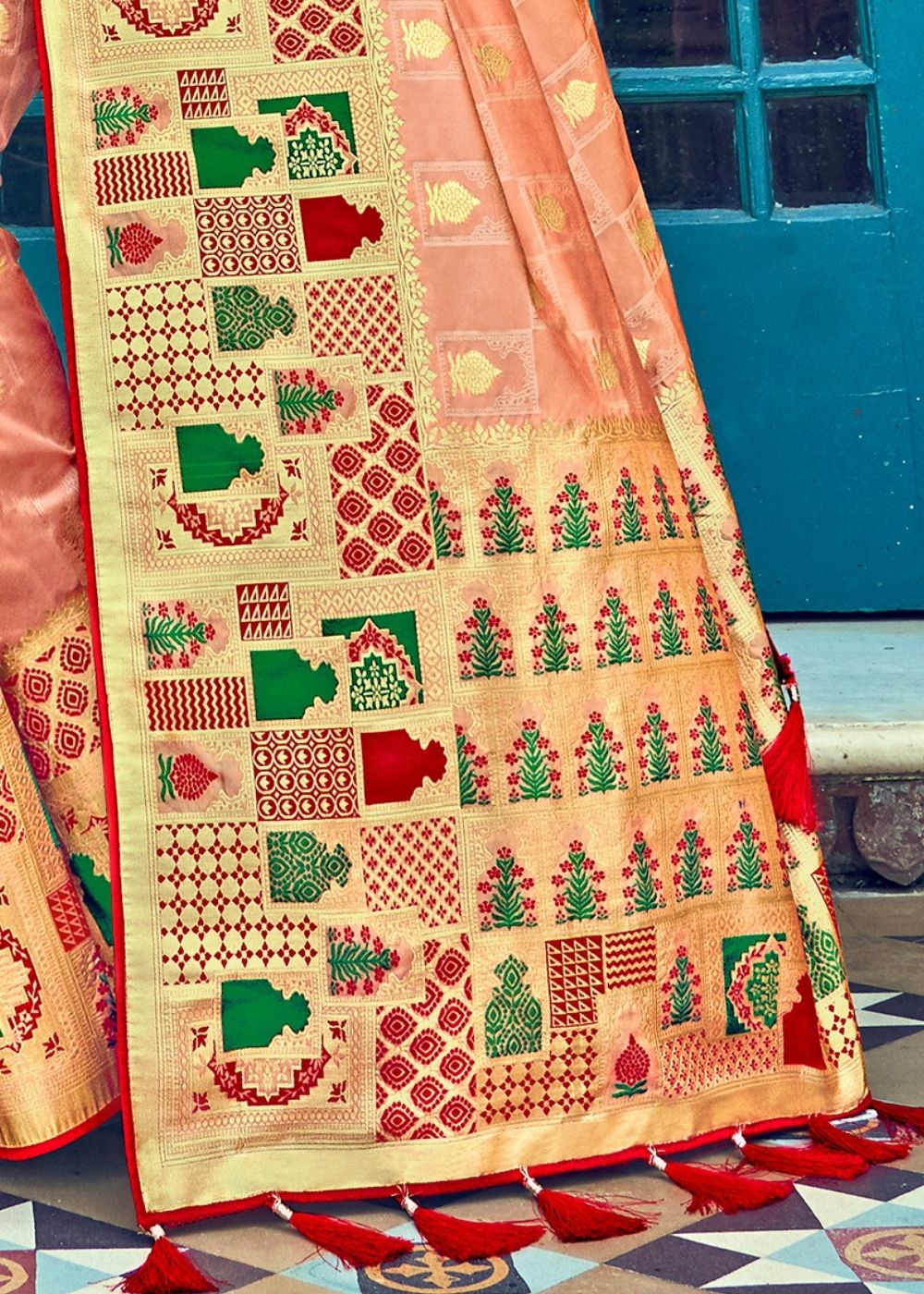 Coral Pink Banarasi Silk Handloom Saree